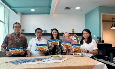 Tri Dharma Saputra Direktur Regal Springs Indonesia (RSI), Dr. Budi Sulistiyo, M.Sc. Direktur Jenderal Penguatan Daya Saing Produk Kelautan dan Perikanan Kementerian Kelautan dan Perikanan, Arum P. Handayani Head of Legal and Regulatory RSI, Ratna Yudythia Marketing, Business Development & NPD Manager, Fitri Anggraini Media & Communication Sr. Manager. (ist)