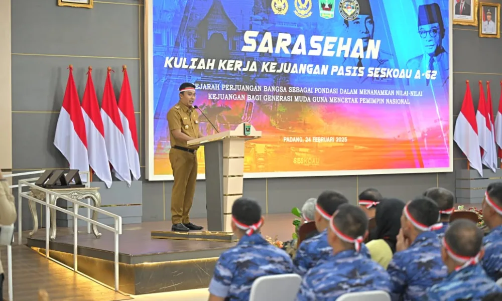 Wagub Vasco sambut rombongan siswa Sesko AU di Auditorium Istana Gubernur, Senin, 24 Februari 2025. (dok. Biro Adpim Sumbar)
