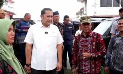 Bupati Merangin, M Syukur bersama dengan Wabup Khafid Moein saat meninjau pasar baru. (ist)