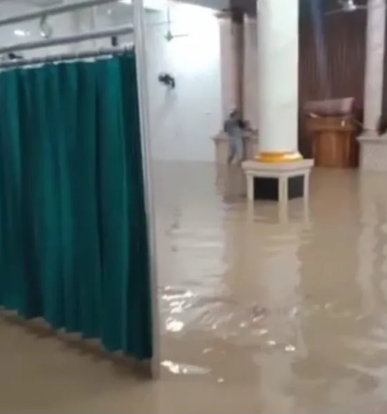 Banjir di Masjid Amaliyah PKDP, belakang JBC. (ist)