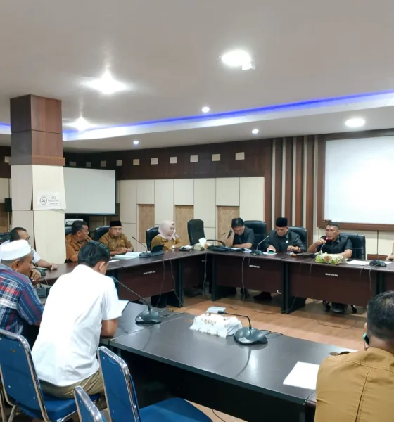 Memanas bearing lintas komisi, diwarnai walk out Manajer PT KPAL. (DETAIL/Daryanto)