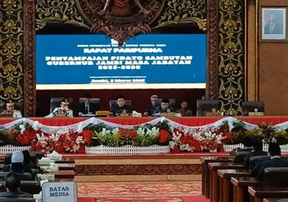 PIDATO GUBERNUR - Pidato Perdana Gubernur Jambi Setelah Dilantik dalam Rapat Paripurna yang digelar oleh DPRD Provinsi Jambi, Senin (3/3/2025).