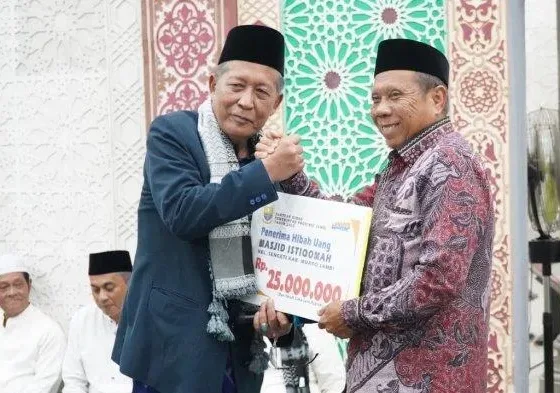 SAFARI RAMADAN - Wakil Gubernur Jambi Abdullah Sani melakukan Safari Ramadhan bersama Pemerintah dan Masyarakat Kabupaten Muaro Jambi, Senin (3/3/2025) malam.