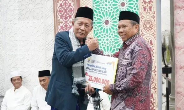 SAFARI RAMADAN - Wakil Gubernur Jambi Abdullah Sani melakukan Safari Ramadhan bersama Pemerintah dan Masyarakat Kabupaten Muaro Jambi, Senin (3/3/2025) malam.