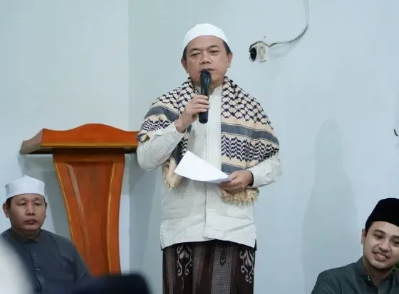 Gubernur Jambi, Al Haris melaksanakan safari Ramadhan 1446 Hijriah di Masjid Al Aqsho, Kelurahan Ulu Gedong, Kecamatan Danau Teluk, Kota Jambi, Minggu (9/3/2025) malam.